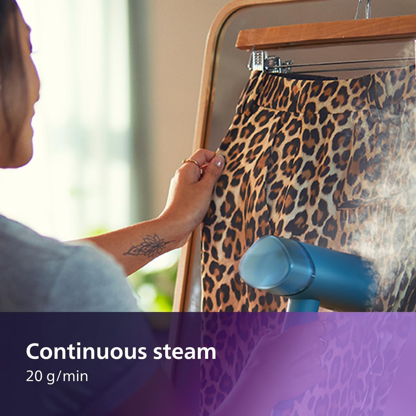 Philips 3000 Series Handheld Steamer – 1000W, 20 g/min Steam, Detachable 100ml Tank, Plastic Plate, Blue - New Condition