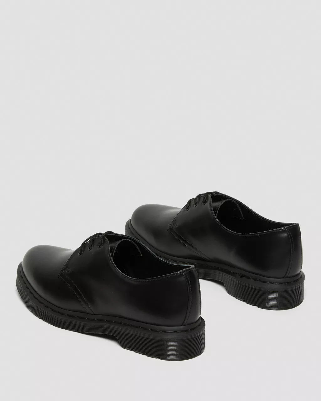 Dr. Martens Unisex 1461 Mono 3-Eye Shoe Smooth Leather Black - Good Condition