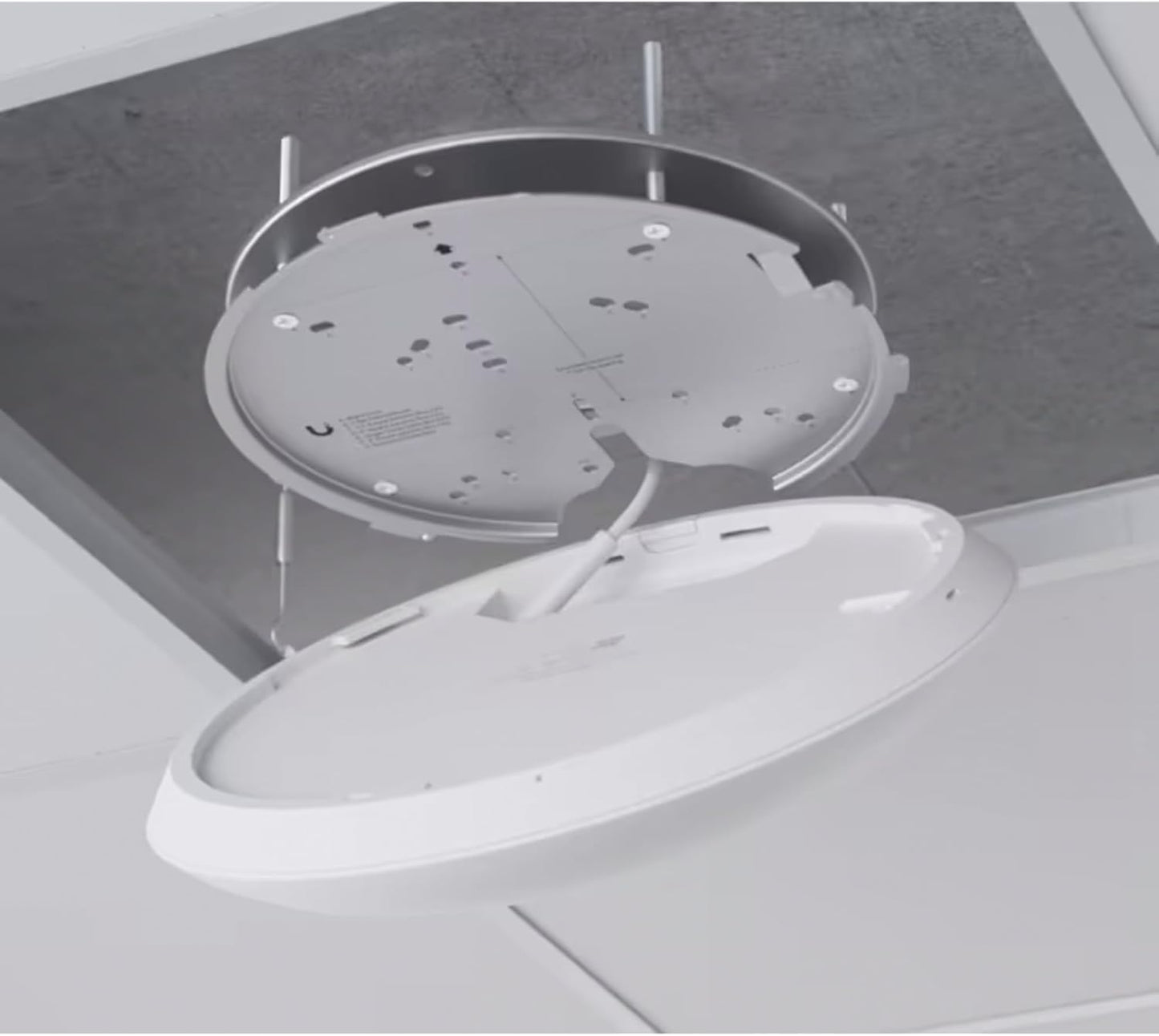 Ubiquiti U7 Pro Max WiFi 7 Access Point with 8 Spatial Streams & PoE+ Support - New Condition