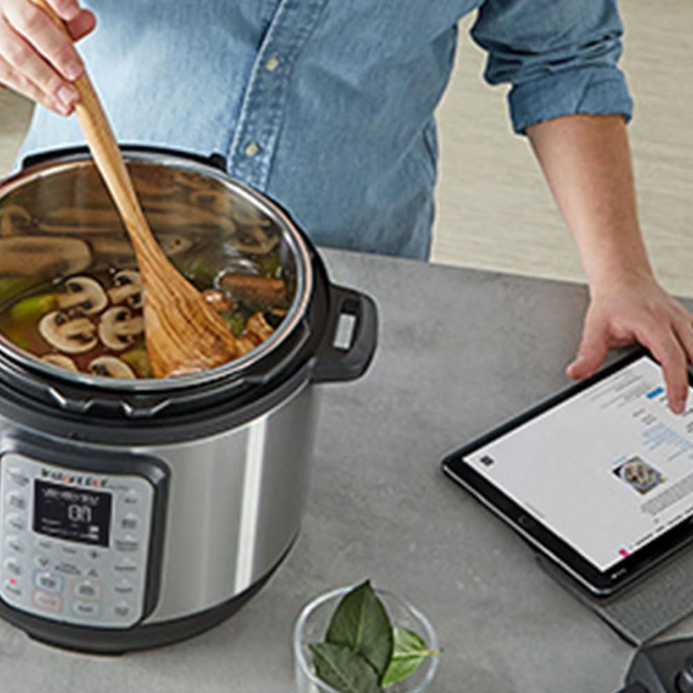 Instant Pot Duo Plus 9-in-1 Electric Pressure Cooker, 5.7L - Good Condition