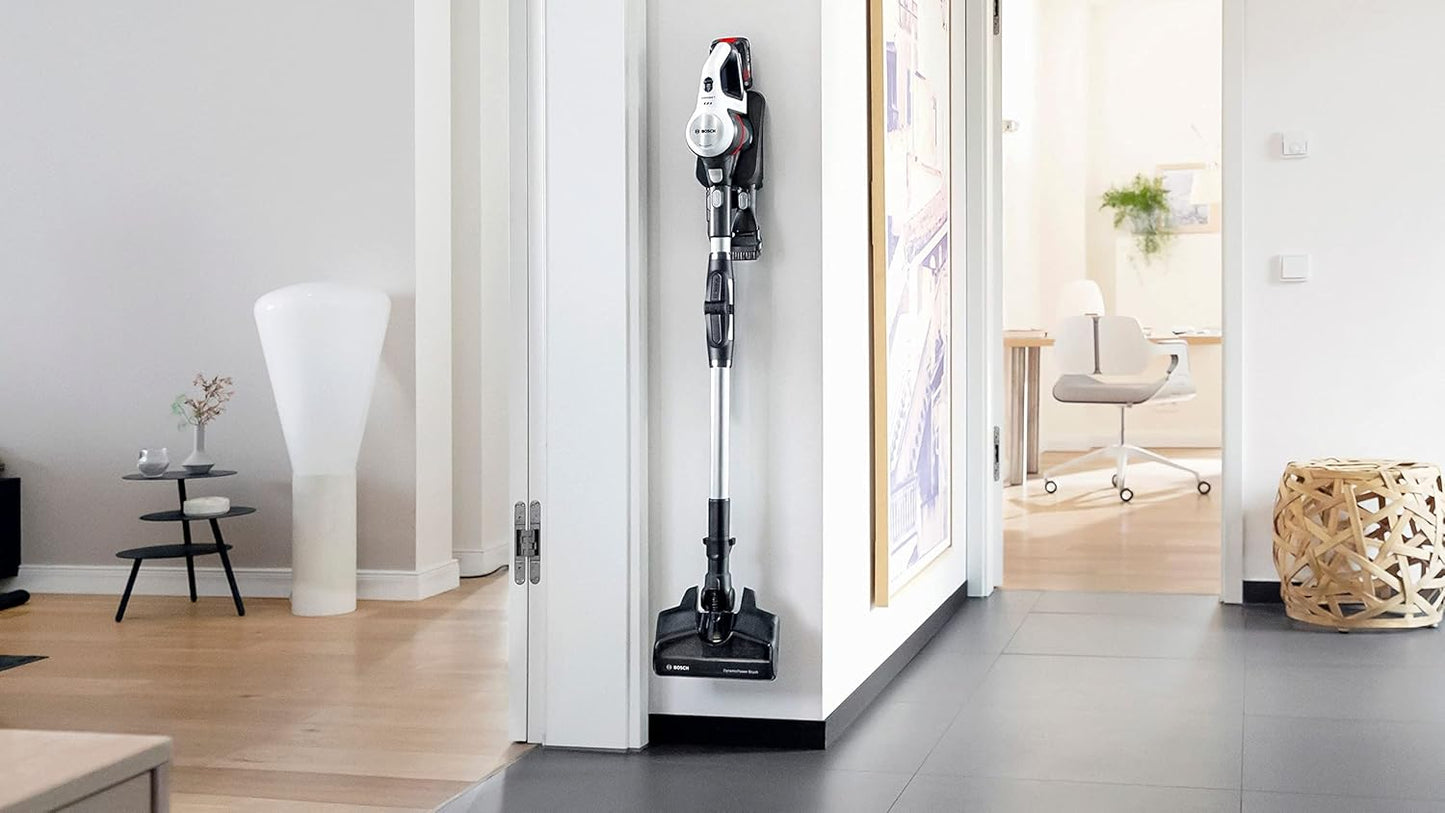 Bosch Unlimited 7 Cordless Stick Vacuum Cleaner BBS711W – 3.0Ah Battery, LED Brush, Flexible Tube - Good Condition