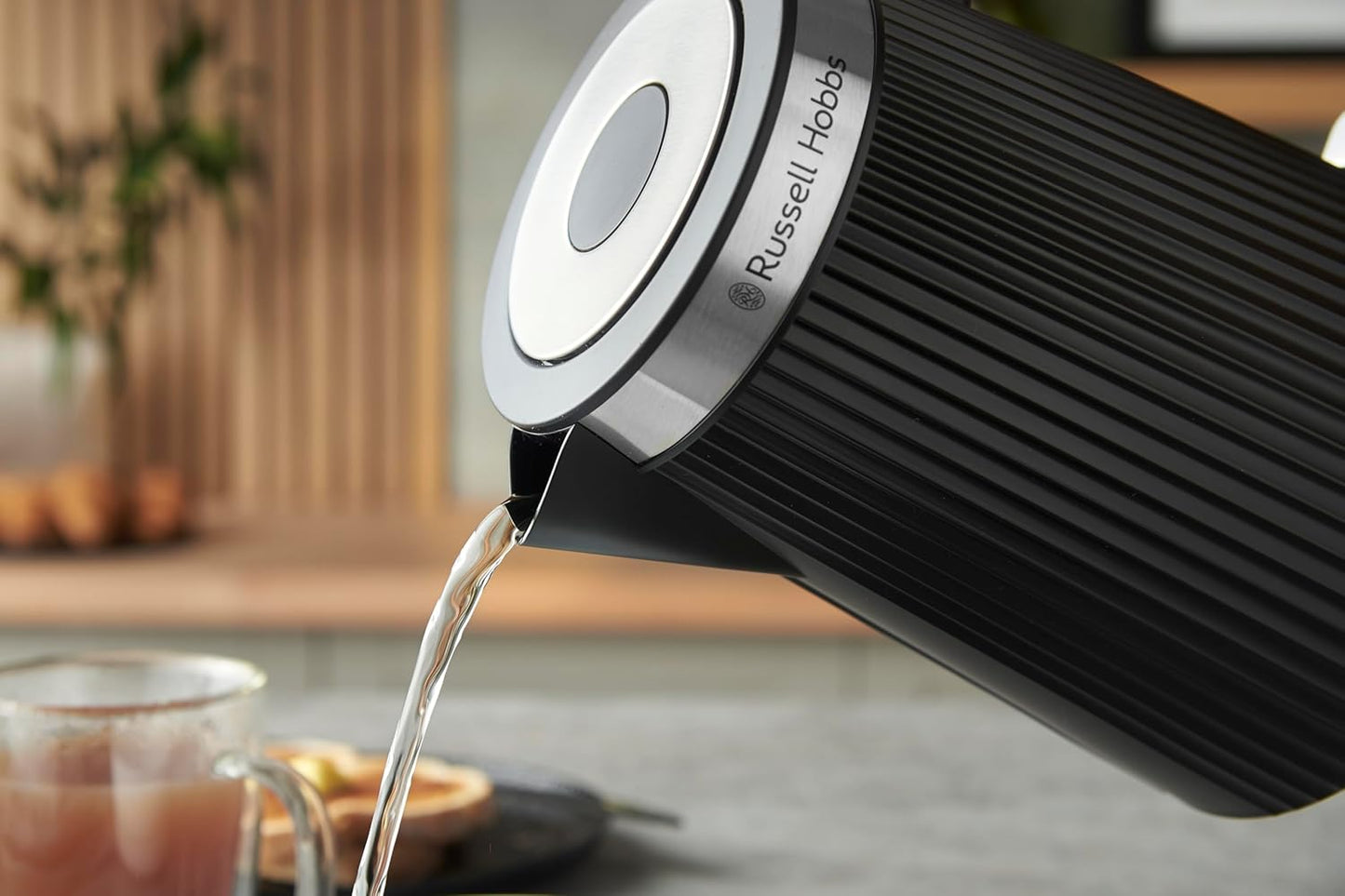 Russell Hobbs Bronte Kettle, Distinctive Design, Internal Illumination, Perfect Pour, Black - New Condition